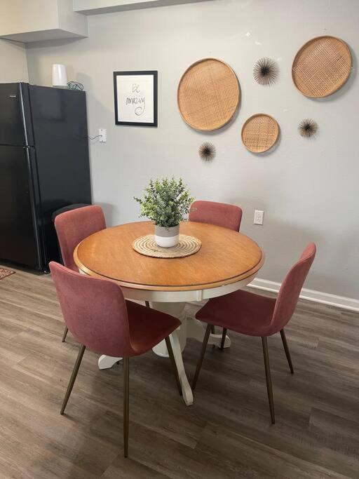 The Bernice - 2 Bedroom Apt In Quilt Town, Usa Hamilton Extérieur photo
